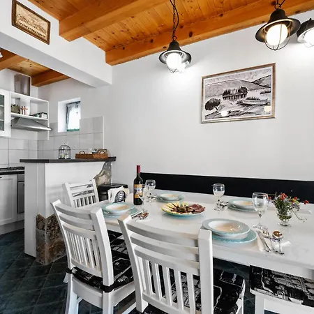 Stunning In With Sauna * Drinovci