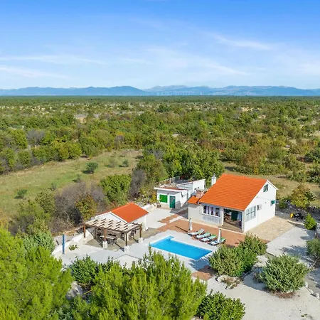 Stunning In With Sauna
